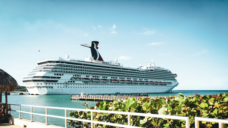white cruise ship